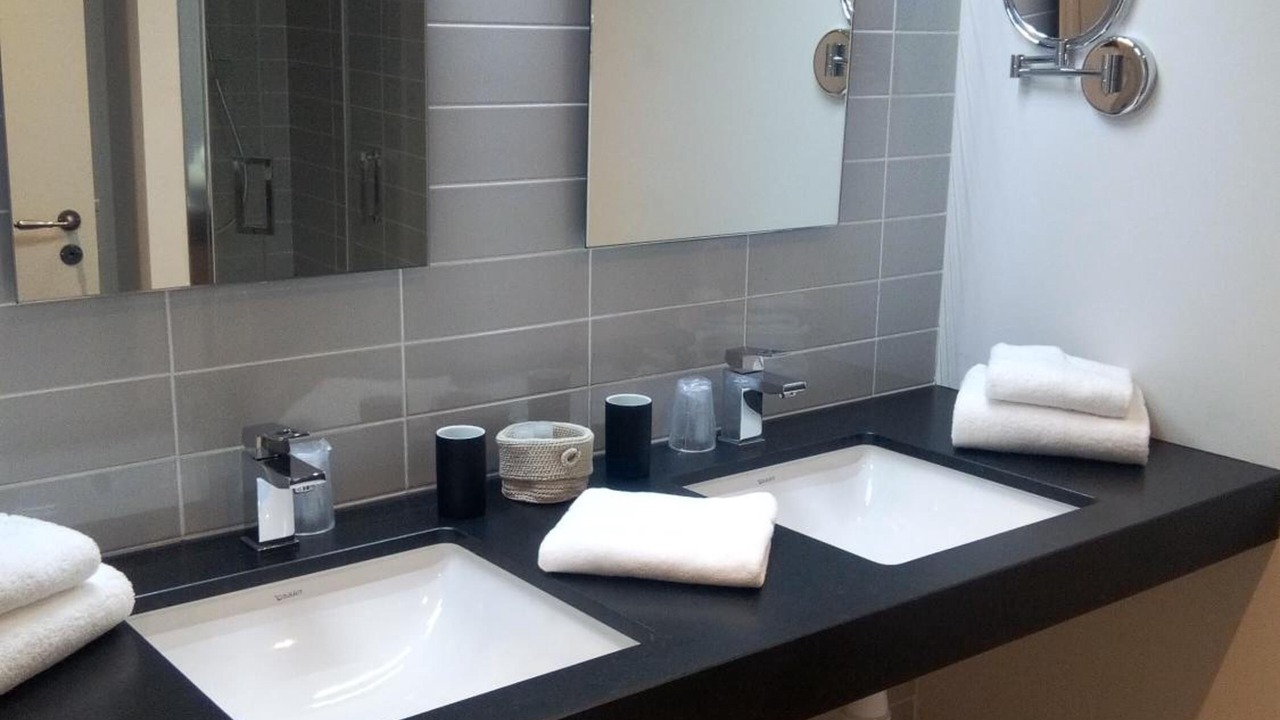 Photo of Bathroom in Saint-Launeuc
