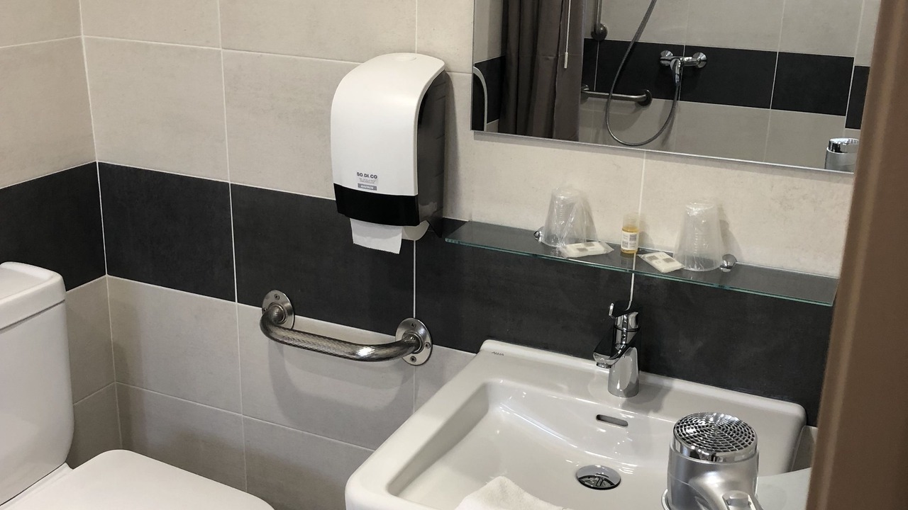 Photo of Bathroom in Boulazac-Isle-Manoire