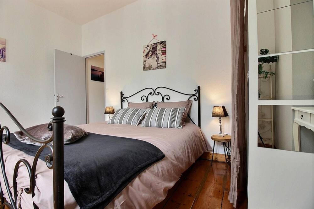 Photo of Bedroom in Lamballe