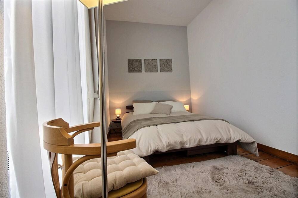 Photo of Bedroom in Lamballe