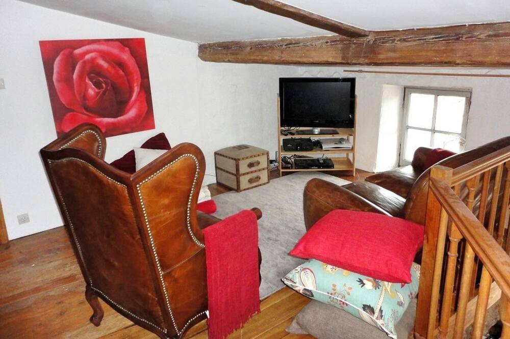 Photo of Livingroom in Quillan