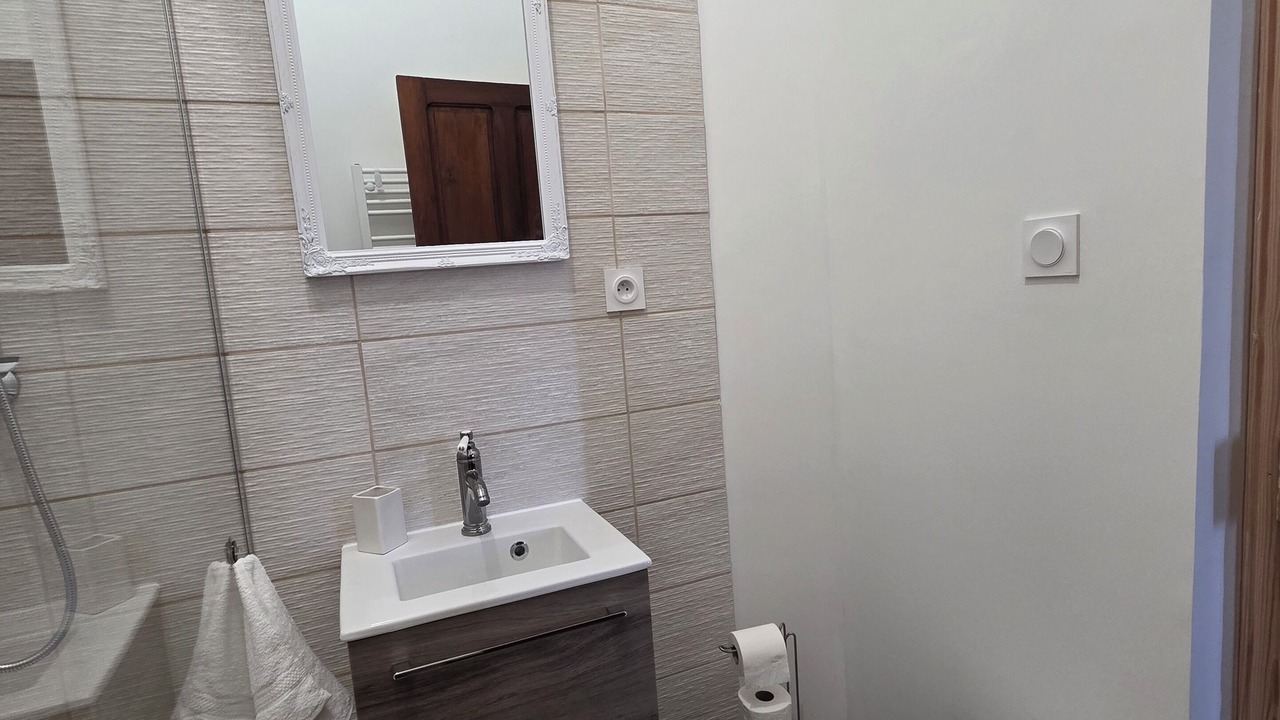 Photo of Bathroom in Lupiac