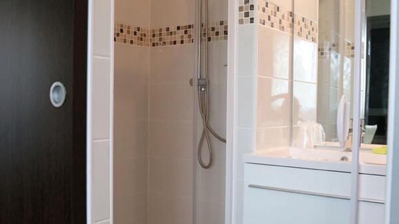 Photo of Bathroom in Dun-sur-Meuse