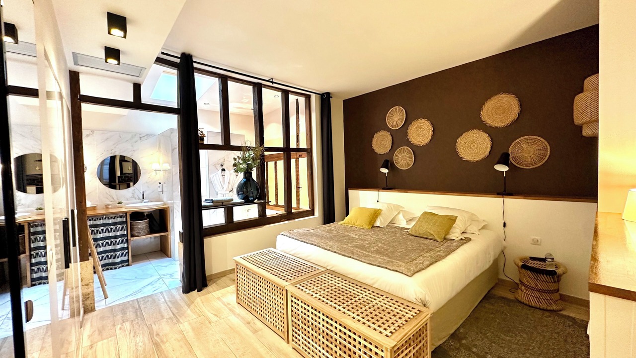 Photo of Bedroom in Chalons-en-Champagne
