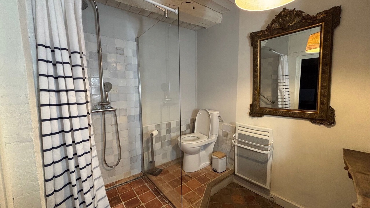 Photo of Bathroom in Saint-Benoit-des-Ondes