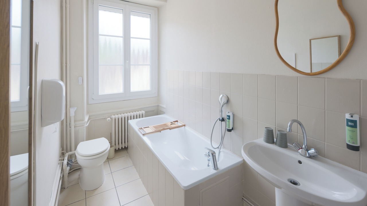 Photo of Bathroom in Arsonval