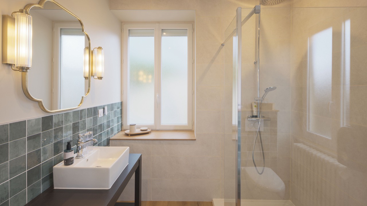 Photo of Bathroom in Arsonval
