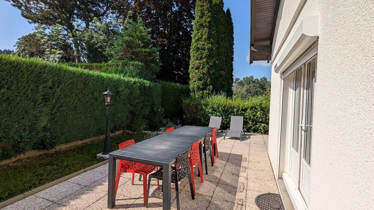 Photo of Outdoor in Dinoze