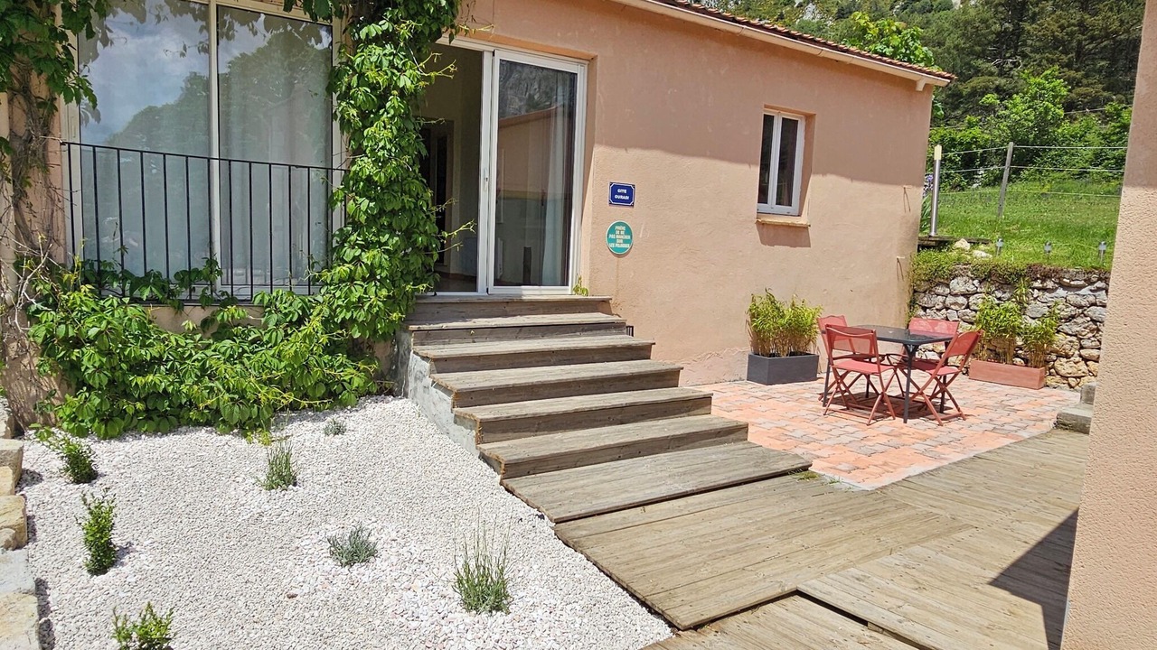 Photo of Outdoor in Seranon
