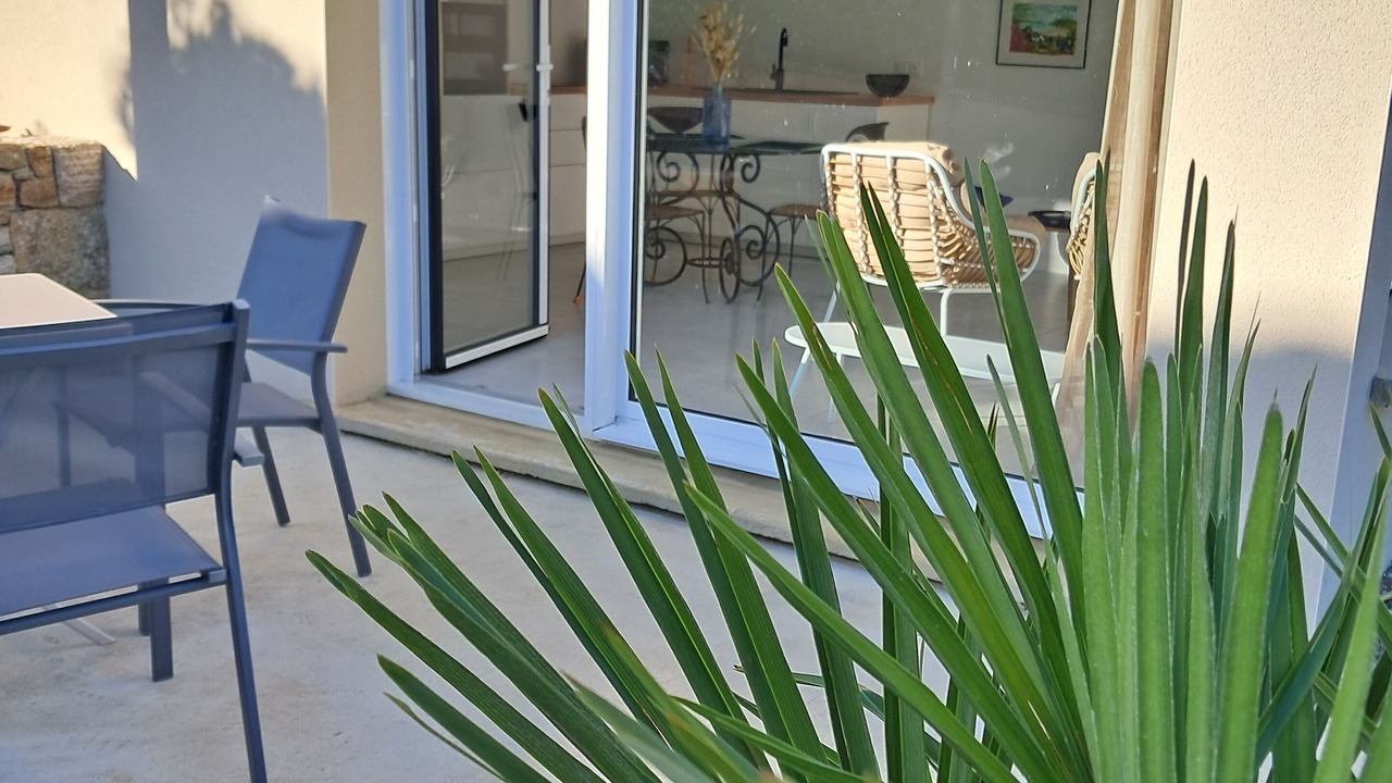 Photo of Patio Balcony in Saint-Michel-en-Greve