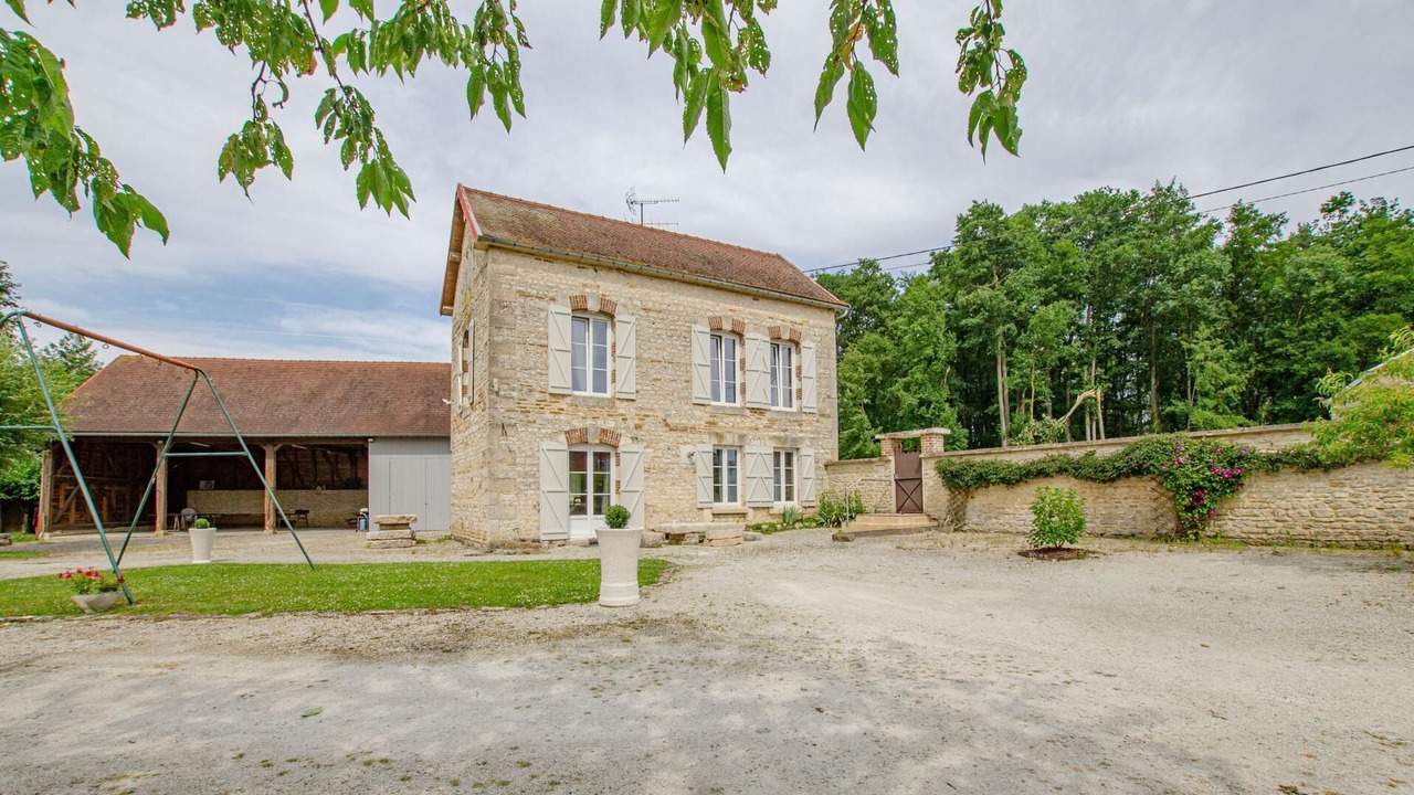 Photo of Outdoor in Jully-sur-Sarce