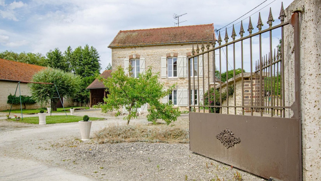Photo of Outdoor in Jully-sur-Sarce