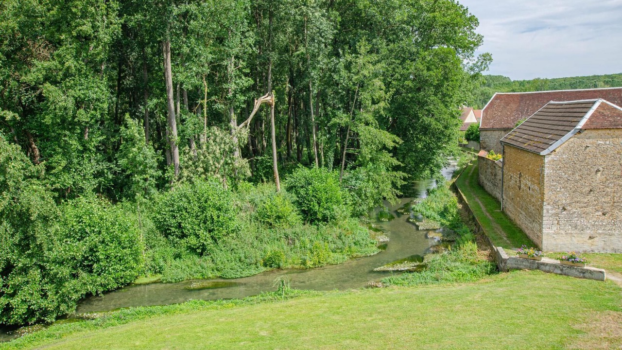 Photo of Outdoor in Jully-sur-Sarce