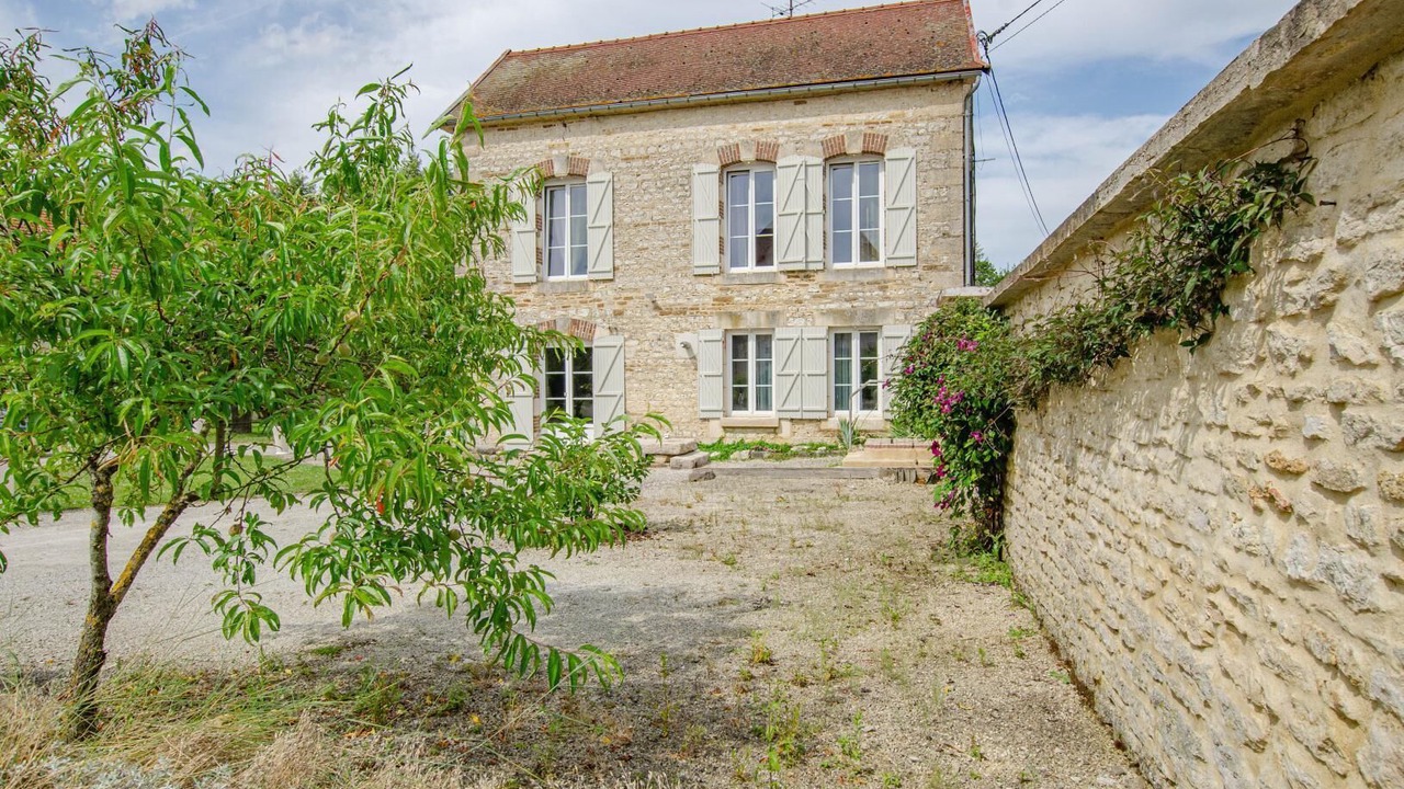 Photo of Outdoor in Jully-sur-Sarce