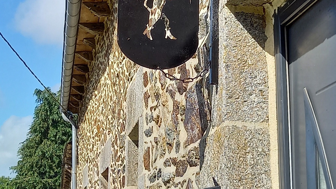 Photo of Outdoor in Allineuc