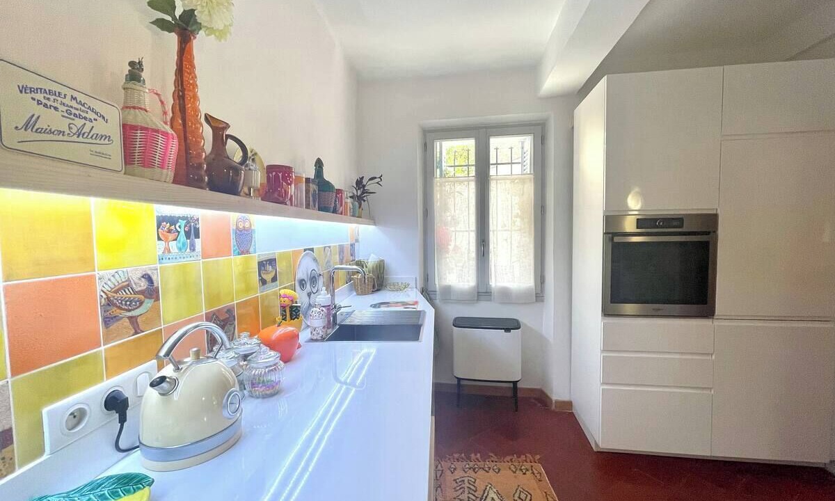 Photo of Kitchen in Le Plan-de-Grasse