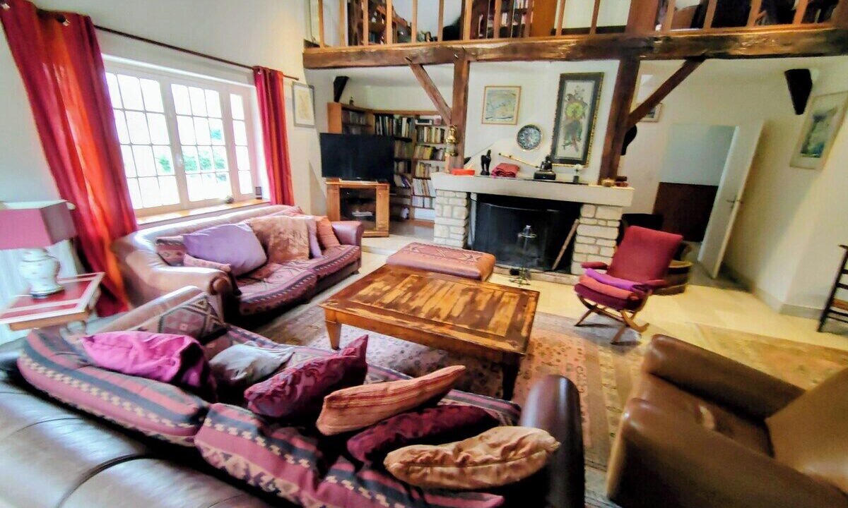 Photo of Livingroom in Roffey