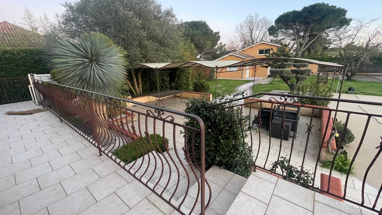 Photo of Outdoor in Merville