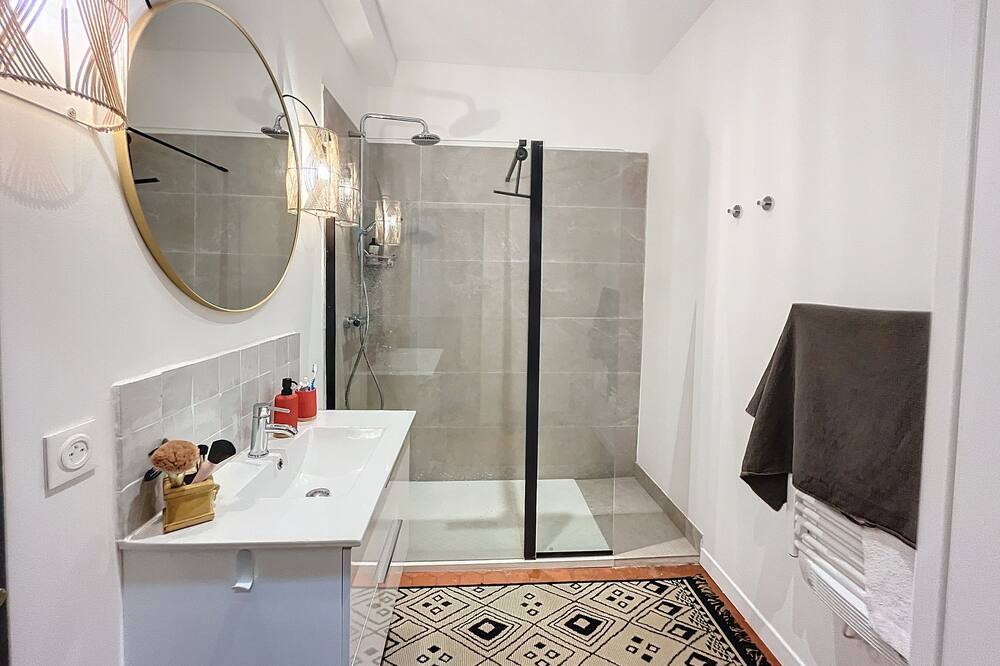 Photo of Bathroom in Collobrieres