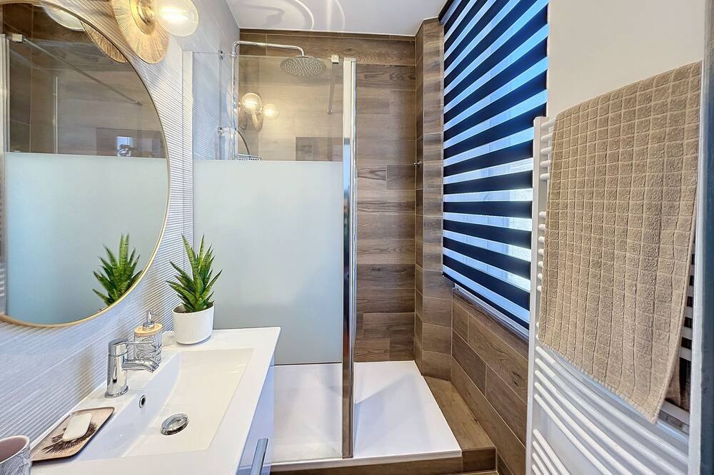 Photo of Bathroom in Collobrieres
