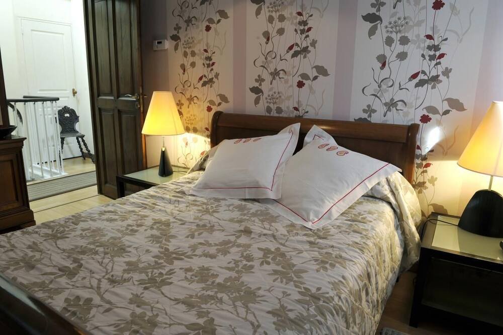 Photo of Bedroom in Eaux-Puiseaux