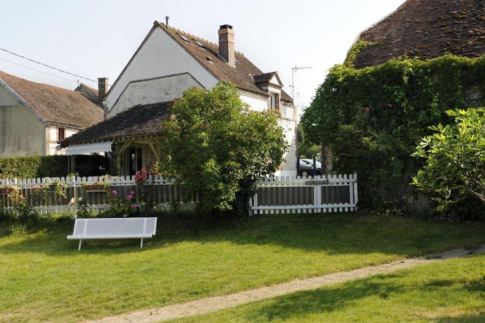 Photo of Others in Eaux-Puiseaux