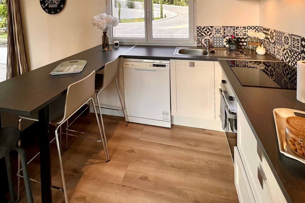 Photo of Kitchen in Le Plan-de-Grasse