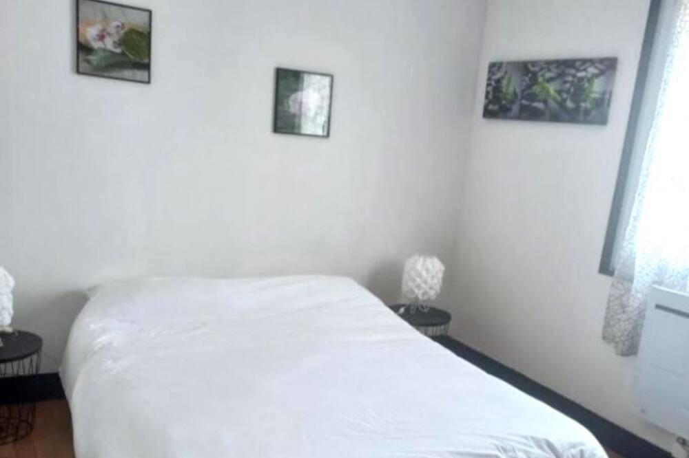 Photo of Bedroom in Tarbes