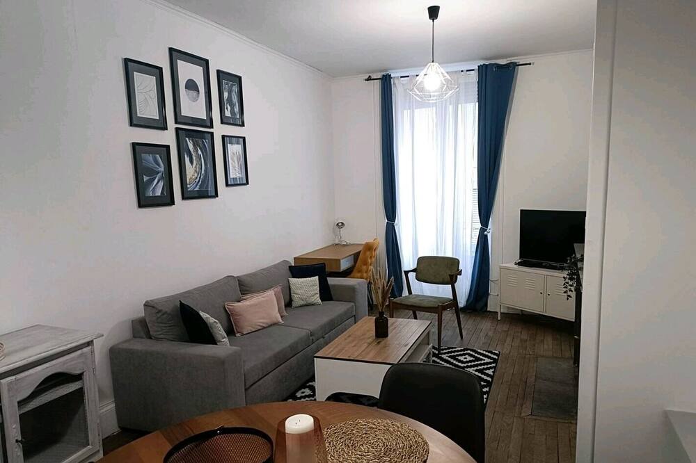Photo of Livingroom in Cusset