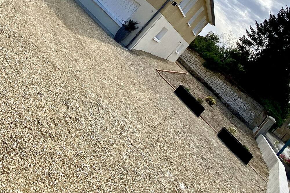 Photo of Outdoor in Juvigny