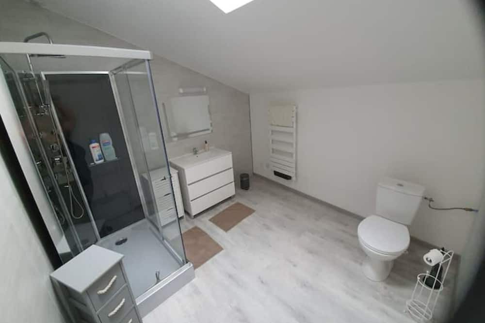 Photo of Bathroom in Fains-Veel