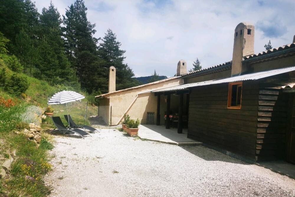 Photo of Outdoor in Soleilhas