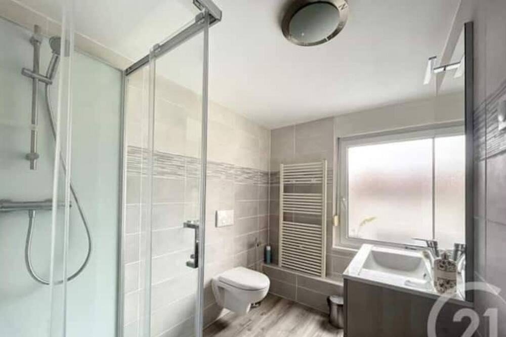 Photo of Bathroom in Maxeville