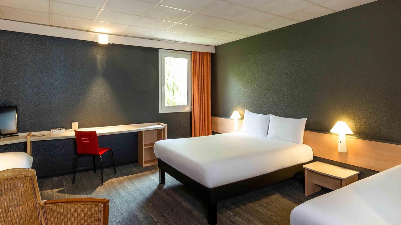 Photo of Bedroom in Lannion