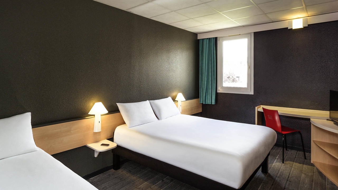 Photo of Bedroom in Lannion