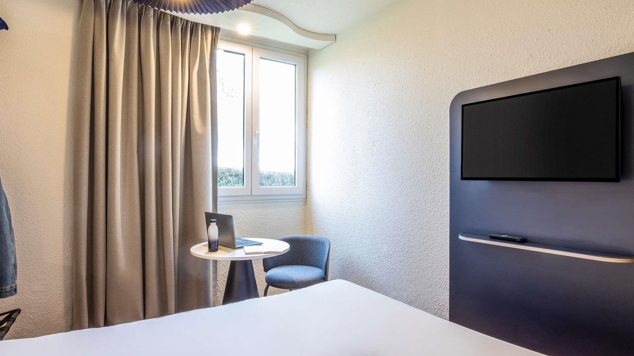 Photo of Bedroom in Chalons-en-Champagne