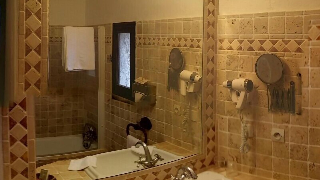 Photo of Bathroom in Trigance