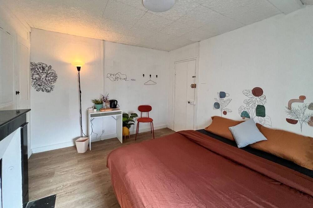 Photo of Bedroom in Chalons-en-Champagne