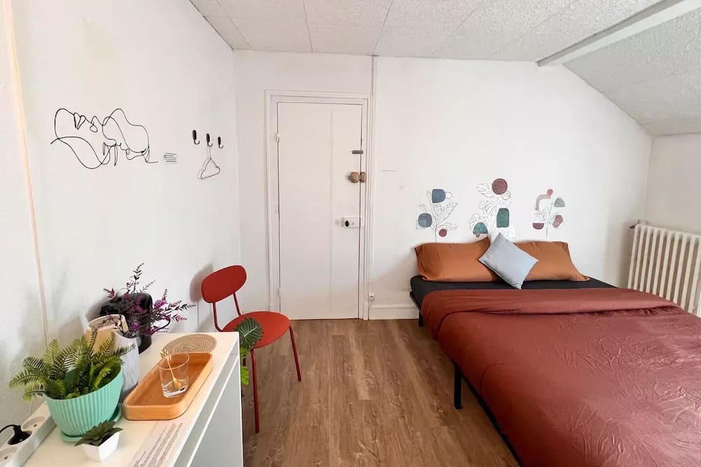 Photo of Bedroom in Chalons-en-Champagne