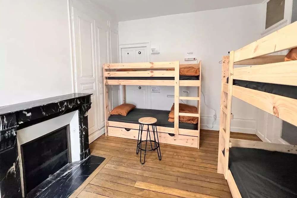 Photo of Bedroom in Chalons-en-Champagne
