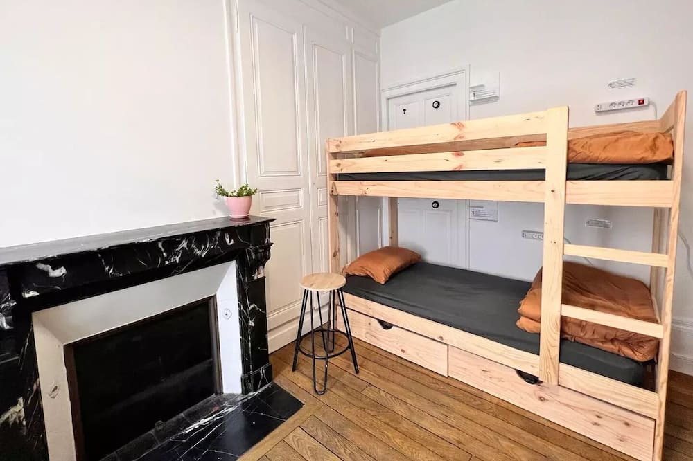 Photo of Bedroom in Chalons-en-Champagne