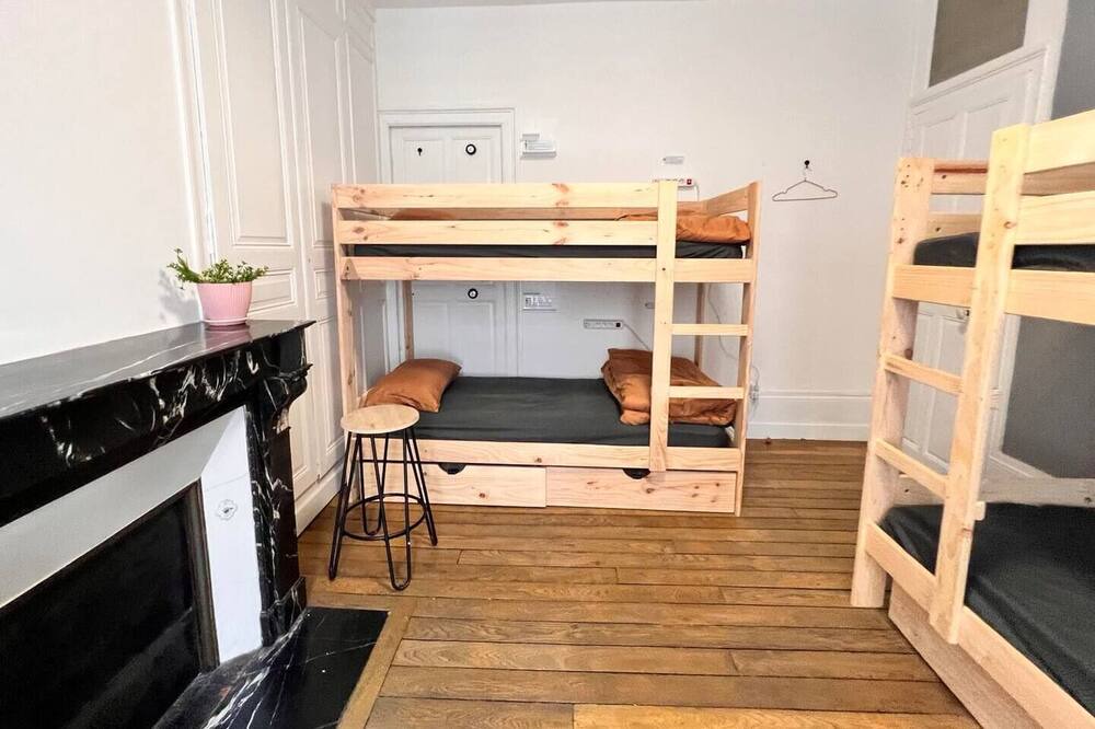 Photo of Bedroom in Chalons-en-Champagne
