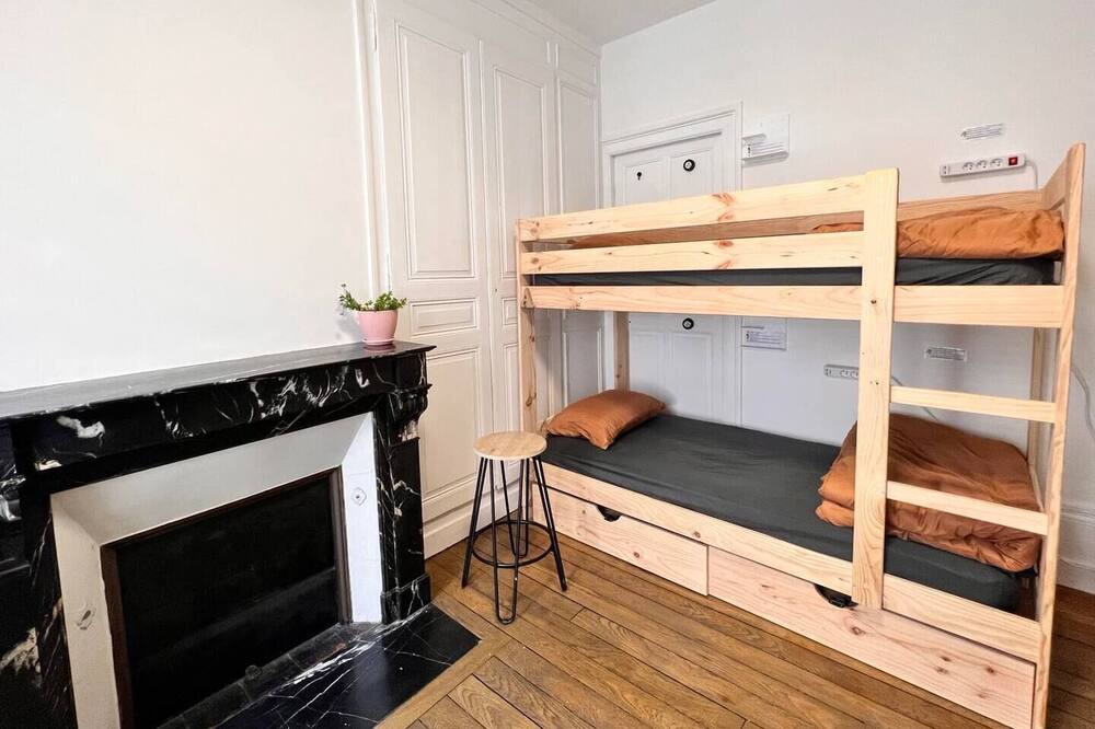 Photo of Bedroom in Chalons-en-Champagne