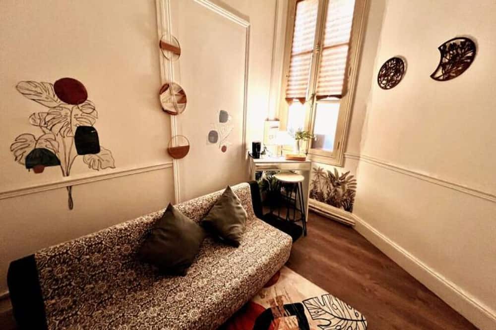 Photo of Bedroom in Chalons-en-Champagne