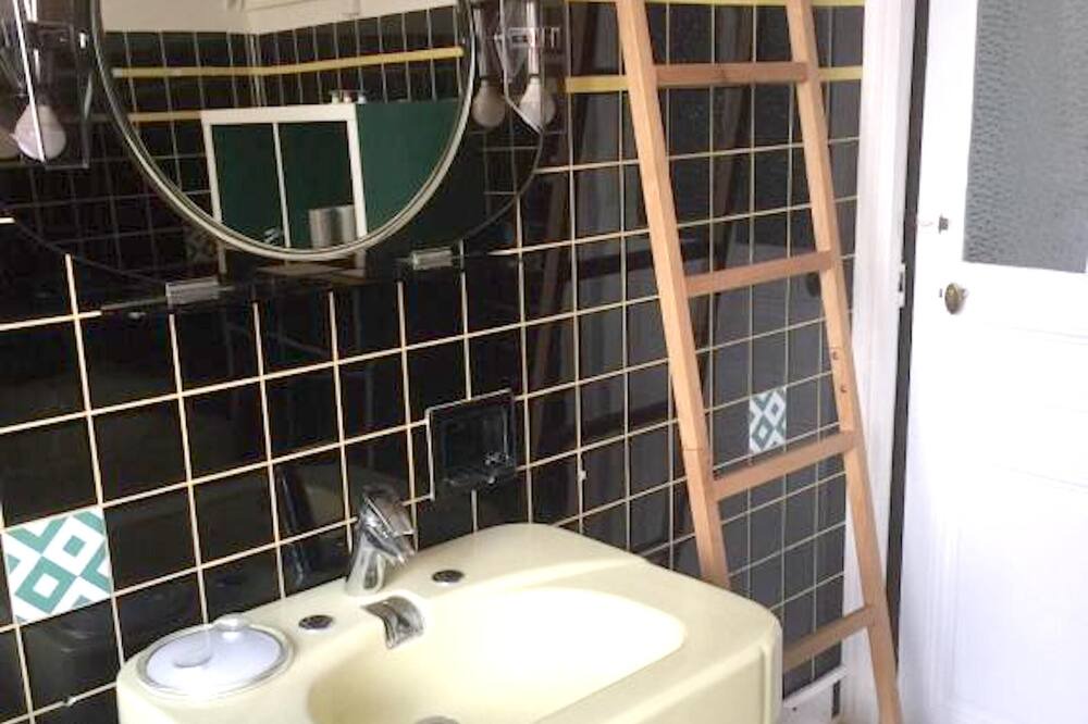 Photo of Bathroom in Fresnes-en-Woevre