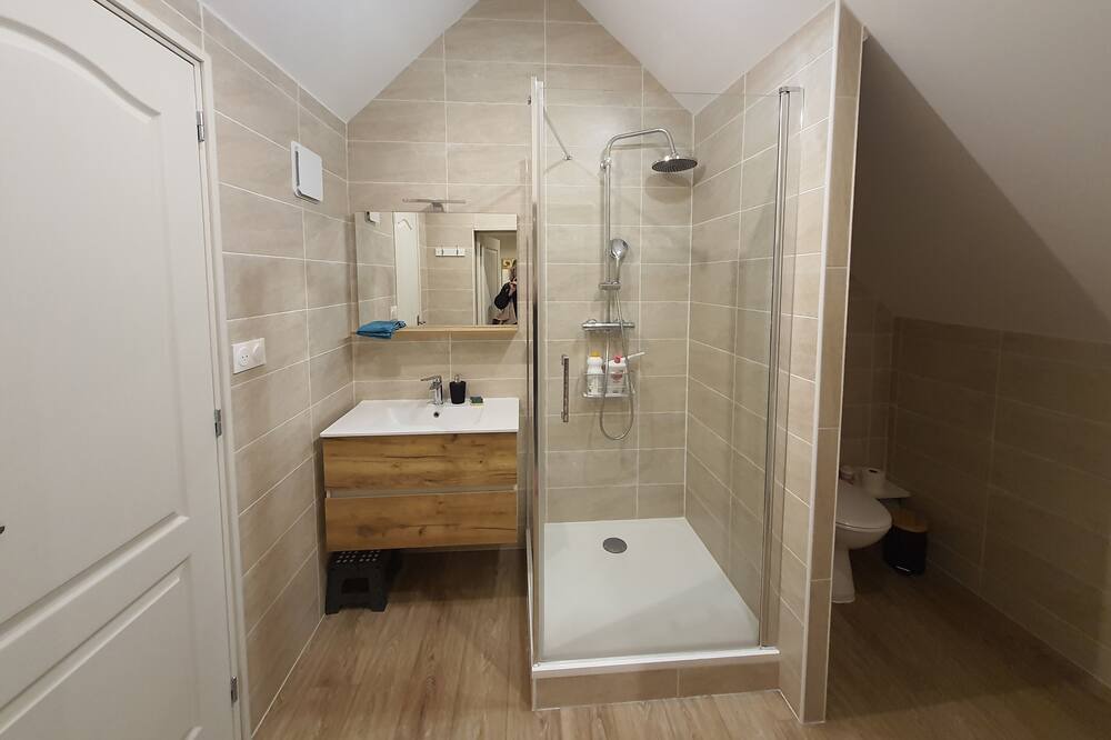 Photo of Bathroom in Henanbihen