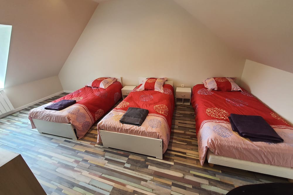 Photo of Bedroom in Henanbihen