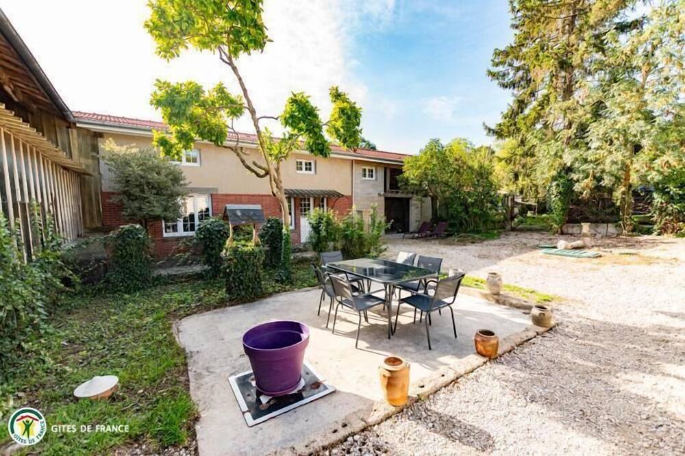 Photo of Patio Balcony in Arzillieres-Neuville