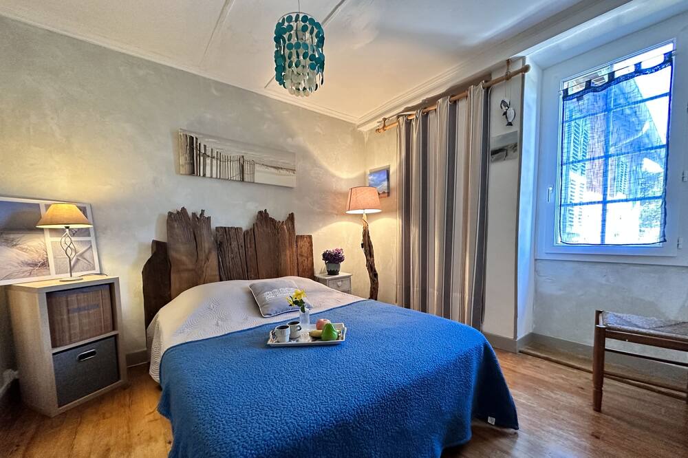 Photo of Bedroom in Asson