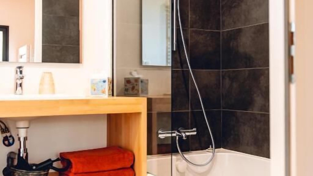 Photo of Bathroom in Grand Champ - Jean Perrin